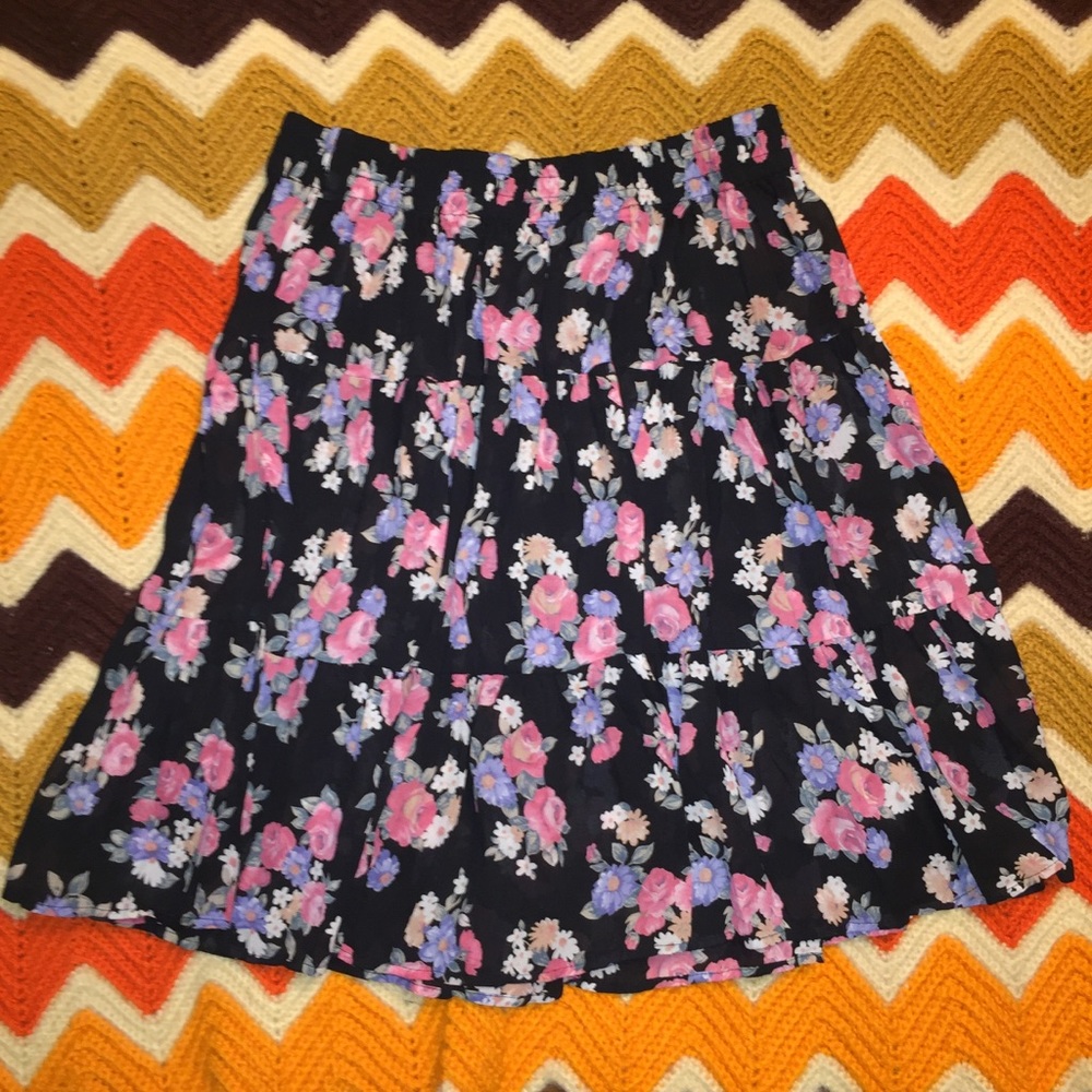 Vintage Express floral pleated mini skirt sz M